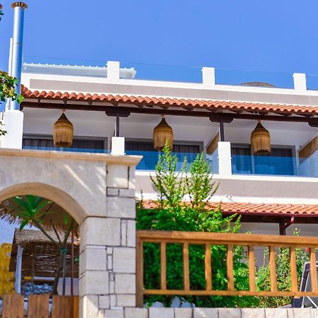 Laia Seafront Luxury Apartments Агия-Пелагия  Экстерьер фото